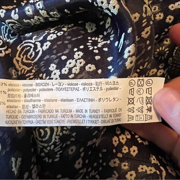 NWT! Zara floral patterned mini dress. Size xs - Picture 11 of 13